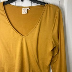 Long sleeve crop top